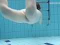 Juicy pussy Lenka swimming