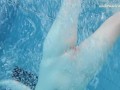 Juicy pussy Lenka swimming