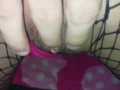 Pequeña LATINA Es Follada Mientras Hace Videollamada Con Toda Su Familia- Dia De Halloween