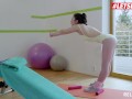 RELAXXXED - Brunette Beauty Valentina Bianco Spreads Her Legs For Cock At The Gym - LETSDOEIT