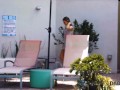 DADDY4K. Chica engaña a su novio con su padrastro en la piscina al aire libre
