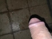 No aguanto las ganas de ir al baño