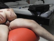 ¡Universitaria en celo engaña a su novio con su compañero de clase! 