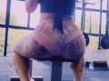 Fitness Garota treinando bunda grande brasileira tesão na academia pau grande - Sexdoll 520
