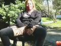 chica se masturba en parque publico amateur