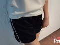 Que deliciosas nalgas se me ve en sus shorts escolares, los bajo para penetrarla -