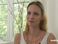 Model aus Wien masturbiert schmackhaft vor Kamera