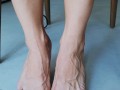Veiny feet and hands by Angelmuscles