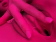 Playing with my creamy pussy😻💦