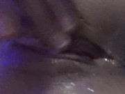 PINK HAIRED GIRL PUTTING FINGERS INTO OIL-FULL PUSSY AND FUCKING HER SMOOTHY ASS