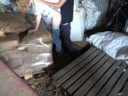 baise avec ma demi-soeur dans une ferme au bord de la route (presque attrapés)