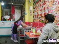 MILF peruana se folla a comensal en su restaurante