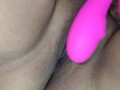 MORRITA DE 18 MASTURBANDOSE CON SU PRIMER VIBRADOR 