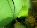 Ragazza bionda si perde in montagna e viene scopata in tenda a 2000 mt-DIALOGHI ITA -pompino-outdoor