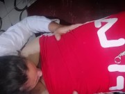 Modelo porno llama a su doctor para que le revise su vagina 