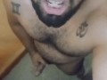 Chico peludo sexy con ganas de un culo grande para echar su leche dentro (estrella porno evander )