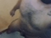 Chico peludo sexy con ganas de un culo grande para echar su leche dentro (estrella porno evander )