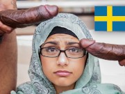 MIA KHALIFA - Interracial Sex med ledsen arabisk flicka och välutrustade afroamerikanska killar