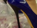 popping air cushions with high heels