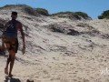 Turista Pede Informação e Ganha Foda Gostosa Na Praia