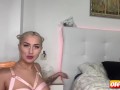 LISI-KITTY se masturba con su dildo