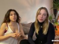 Ersties - Facesitting und heiße Finger-Action mit Kara und Zoe aus Berlin