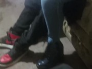 Bailando y seduciendo sexy al amigo de mi esposo me termina follando en un bar ( cornudo hot wife)