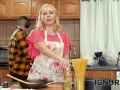 IGNORE4K. Chef’s Special - Aaliyah Love