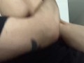 Mec tatouer baise une fille a gros seins