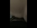 Mec tatouer baise une fille a gros seins