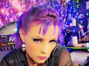 Laurasquirts with smoke shaking ASS