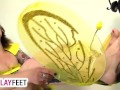 Hot cosplayer shows feet in bee costume