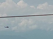 兩架直升機盤旋