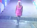 Очень сексуально поет