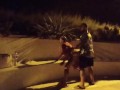 Sesso in spiaggia pubblica (con guardone)