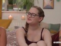 Ersties - Lesbische Orgie mit verbundenen Augen mit 4 heißen Girls