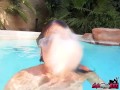 Brunette Cougar Sofie Marie Plays Her Pussy While Underwater