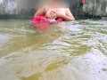 Sri lankan hot girl bathing