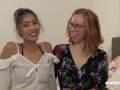 Ersties - Kim R und Ramona R haben Spaß mit Analplug und Edelstahldildo