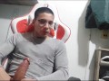 Gamer man jerks off in front of his Stream camera!