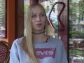 Ersties - Blondine Sirena bringt ihre rasierte Muschi zum Höhepunkt