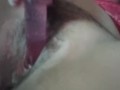 Latina cachonda se masturba con dildo