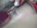 Latina cachonda se masturba con dildo