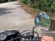 me encontre a latina cachonda en el rio y disfruto follandola