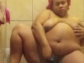 SEXY PREGNANT BBW TRIES TO SEE HOW LONG SHE CAN HOLD IT IN