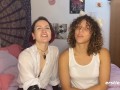 Ersties - Kätzchen July wird von Flora in einer heißen BDSM-Sitzung mit Strap-on gefickt