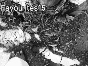 Orinando en plantas de plátano 🔥