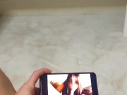 Przyłapałam Go Jak Mnie Oglądał i Pozwoliłam Mu Spuścić Się na Twarz