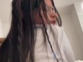 Sexi de Anteojos Folla a Su hermanastro Sumiso, Ella Gime Sucio, es una putita squirting