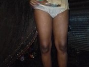 ශාශි කෙල්ල නානවා